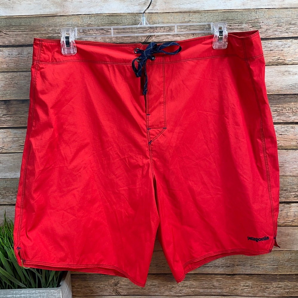 Patagonia Scallop Hem Wavefarer Board Shorts Size 38